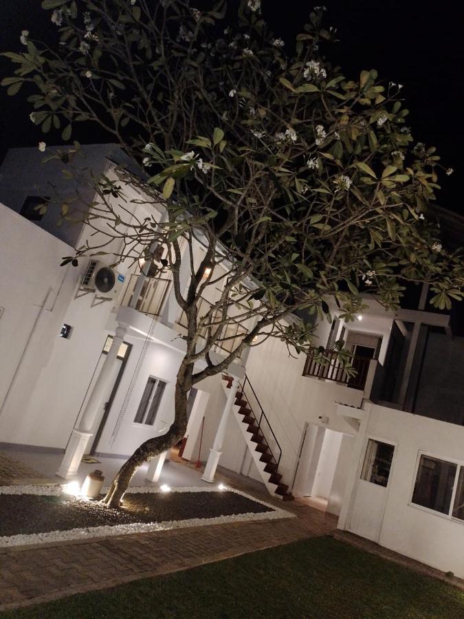 Anchorage Mirissa Hotel ภายนอก รูปภาพ