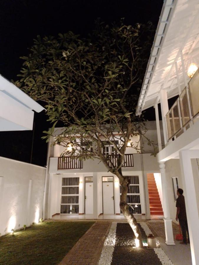 Anchorage Mirissa Hotel ภายนอก รูปภาพ