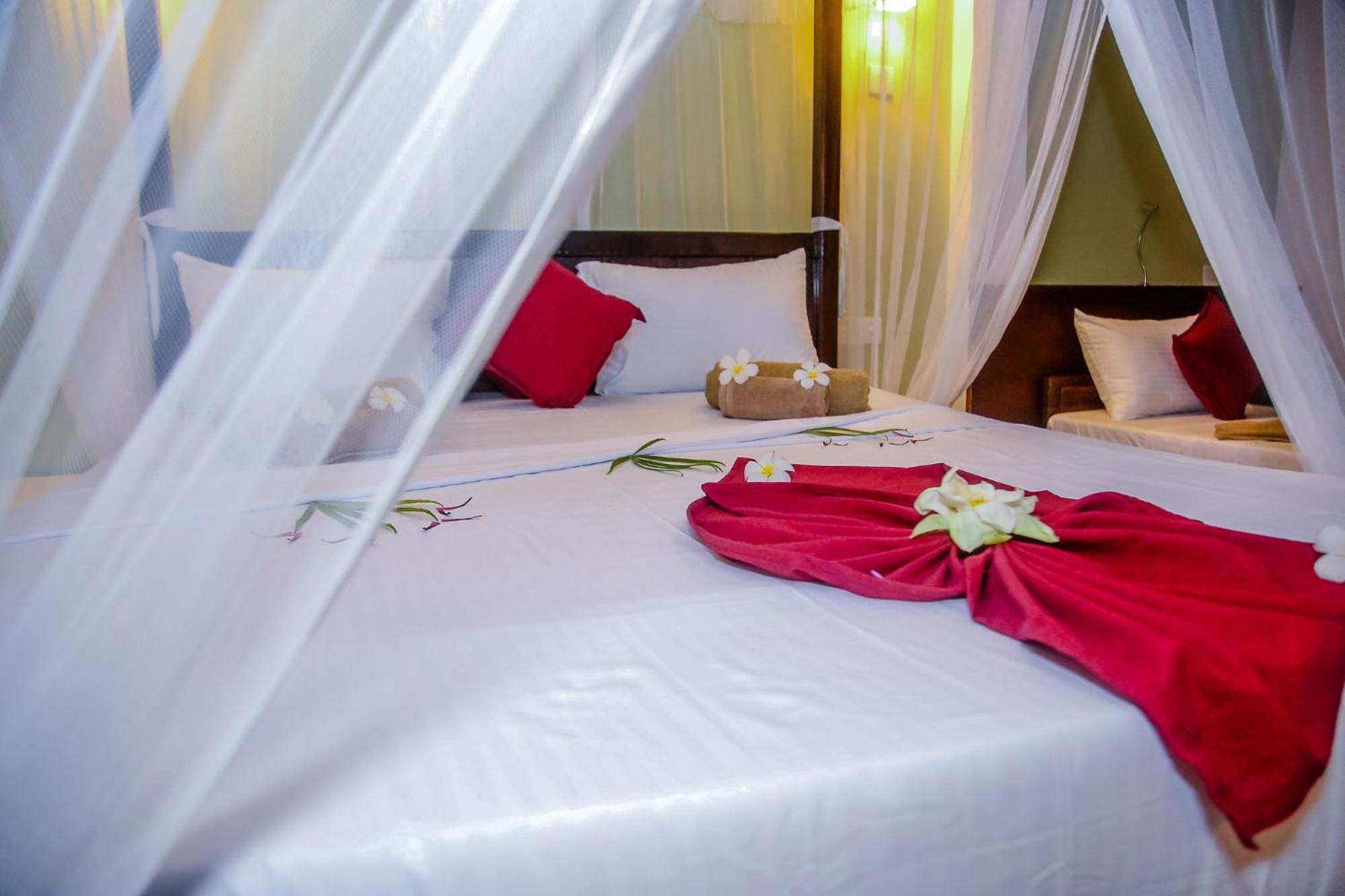 Anchorage Mirissa Hotel ภายนอก รูปภาพ