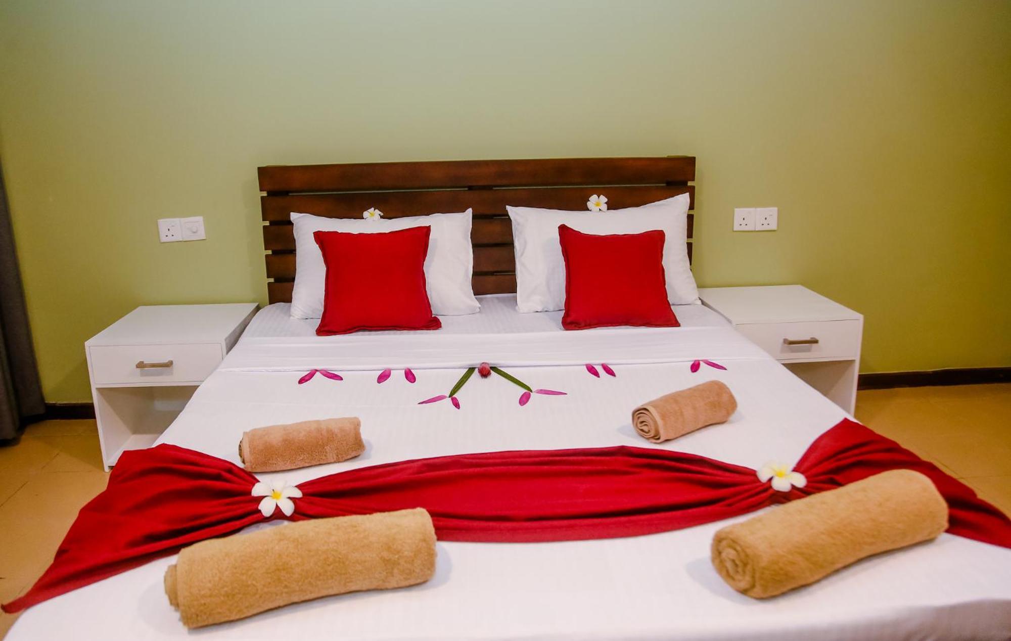 Anchorage Mirissa Hotel ภายนอก รูปภาพ