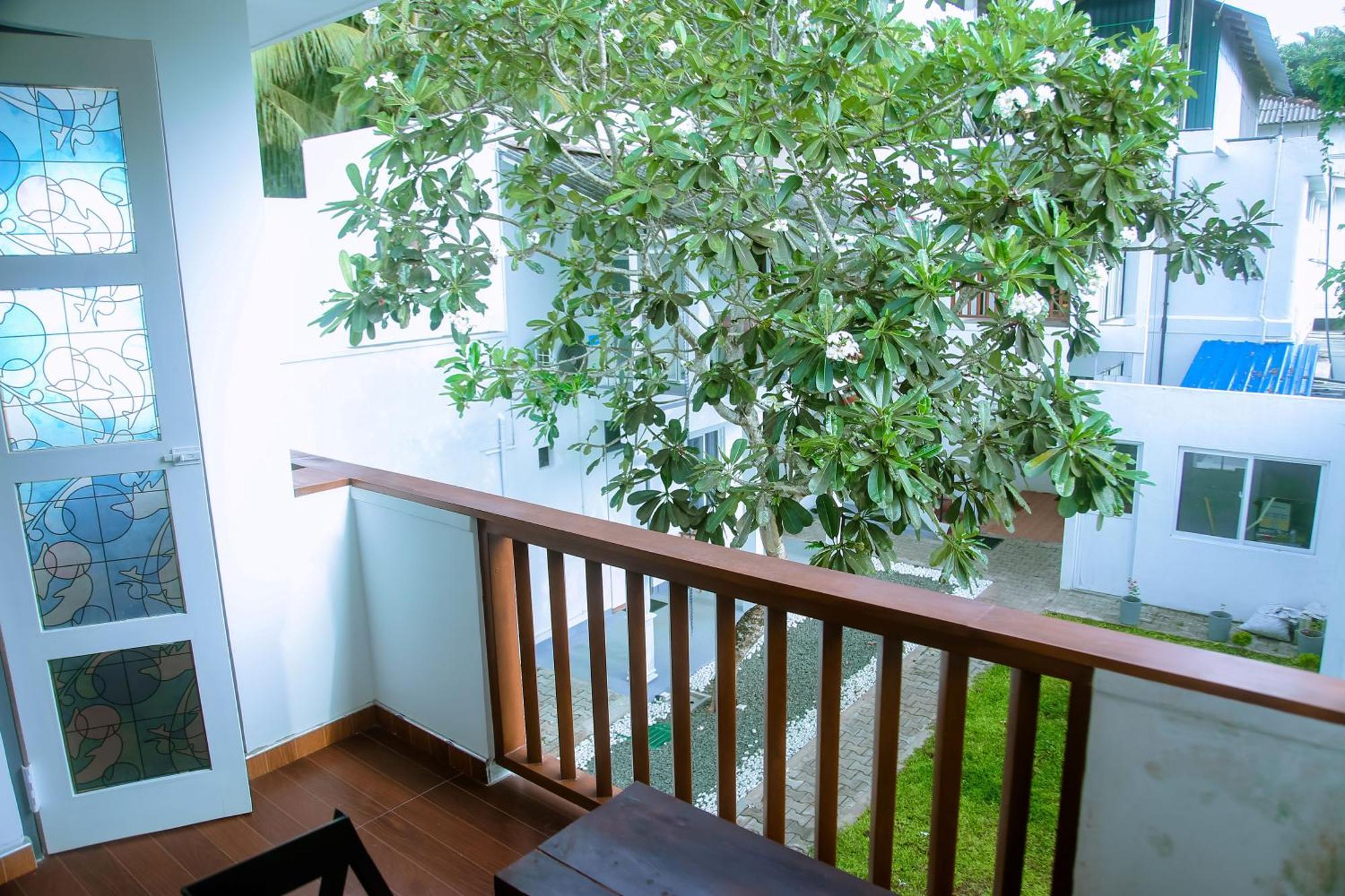 Anchorage Mirissa Hotel ภายนอก รูปภาพ