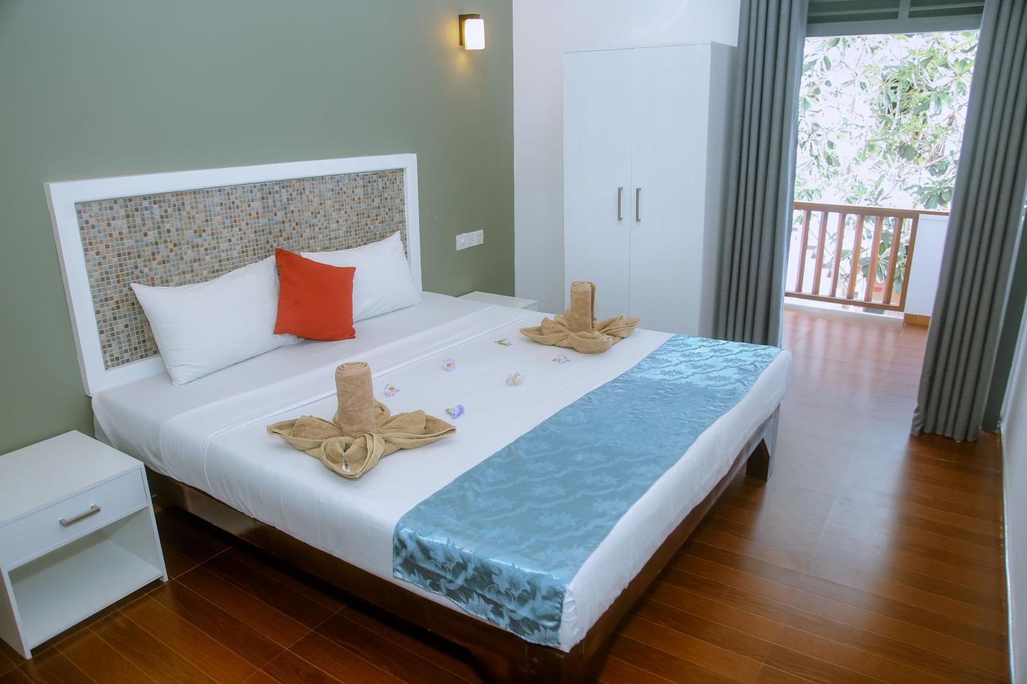 Anchorage Mirissa Hotel ภายนอก รูปภาพ