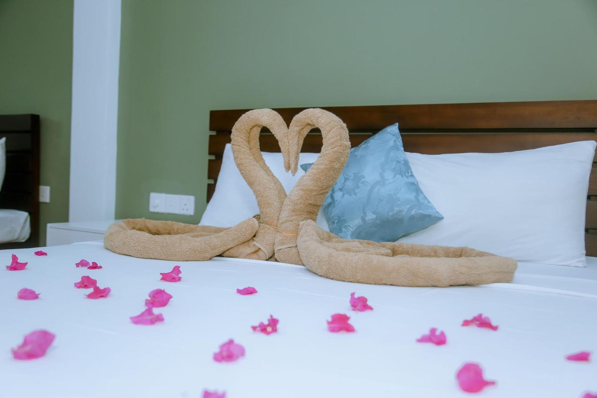 Anchorage Mirissa Hotel ภายนอก รูปภาพ