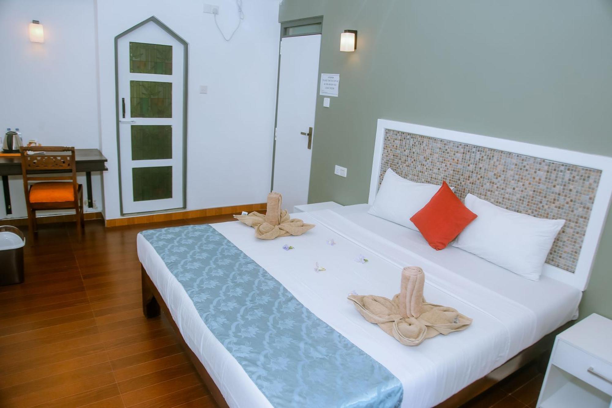 Anchorage Mirissa Hotel ภายนอก รูปภาพ